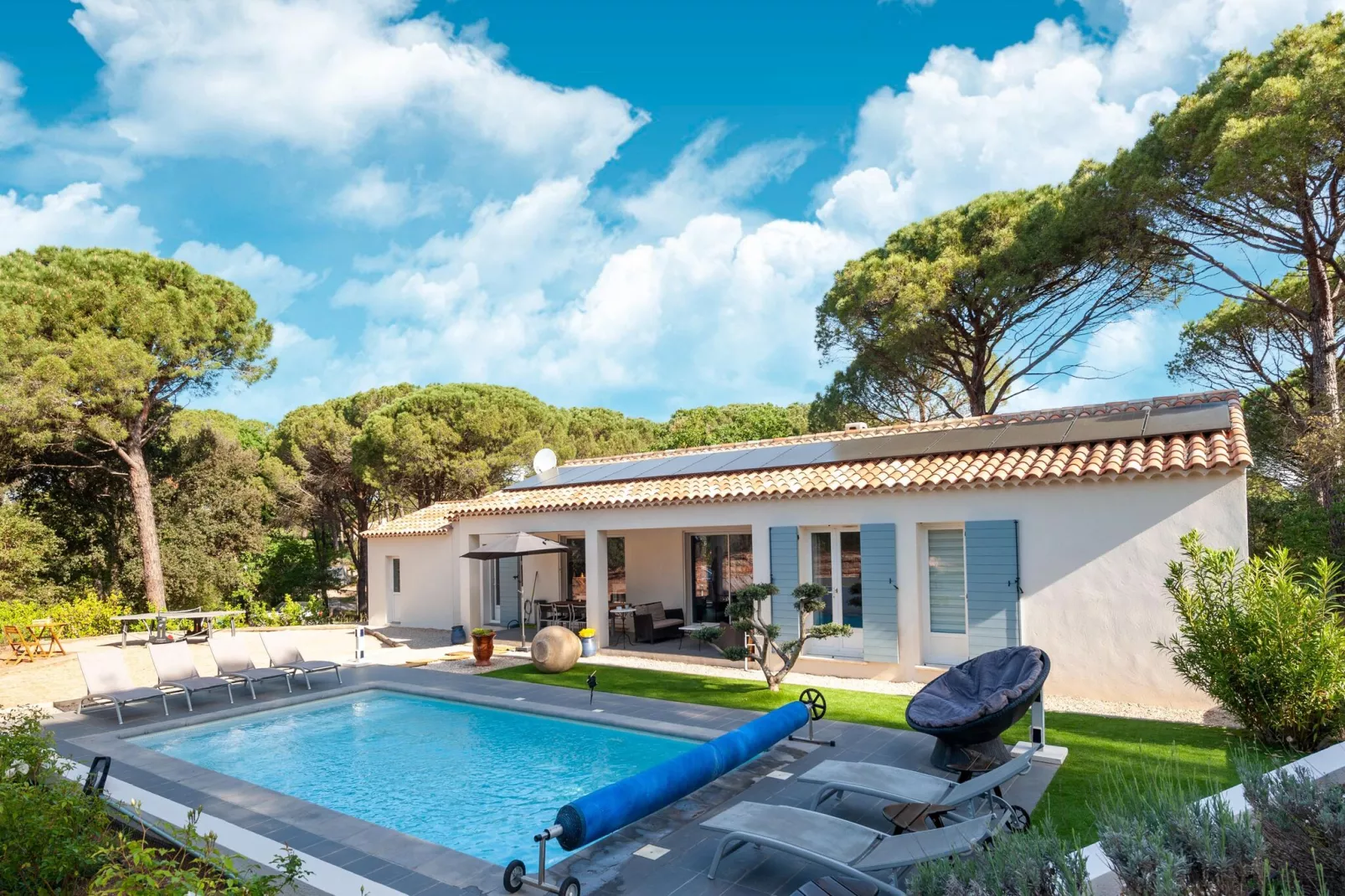 Le Rey-Pool