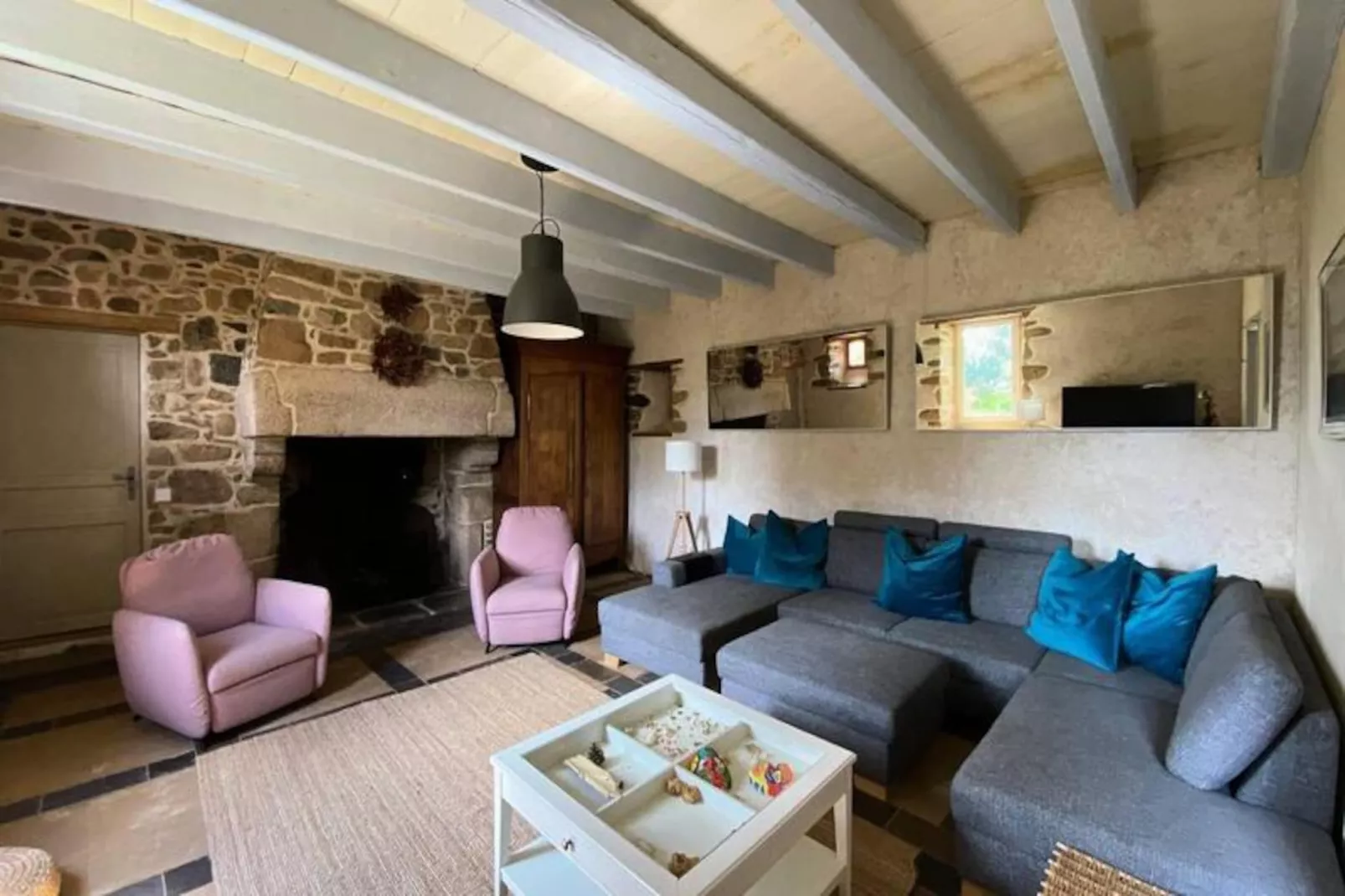 Maison à Plougrescant-Image-tags.