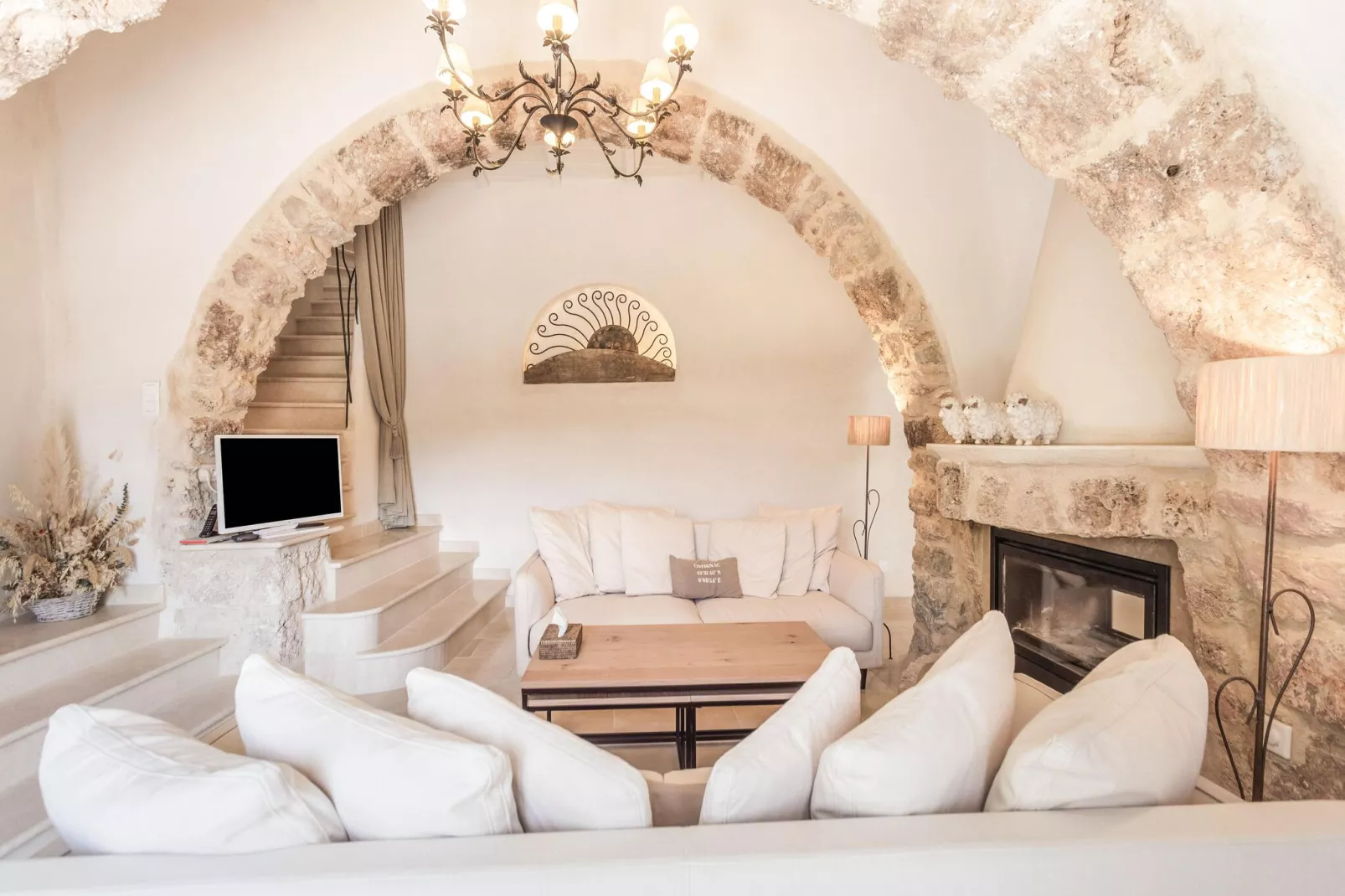 Bergerie Caseneuve-Living room