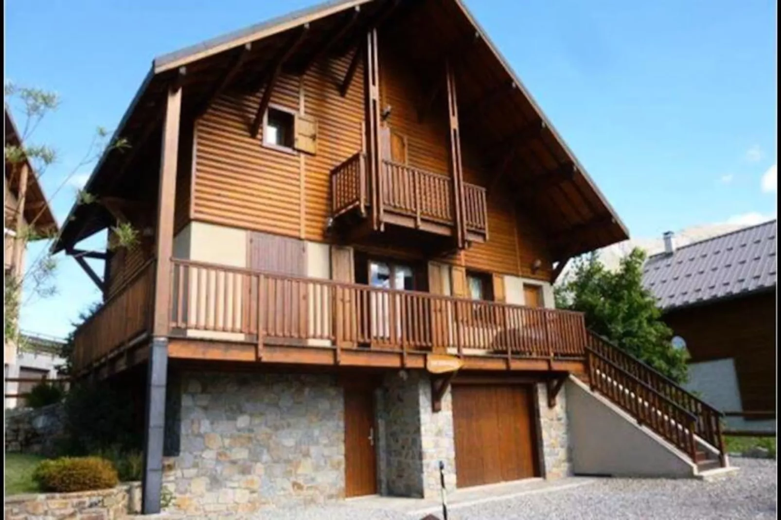 Chalet Crocus-Image-tags.