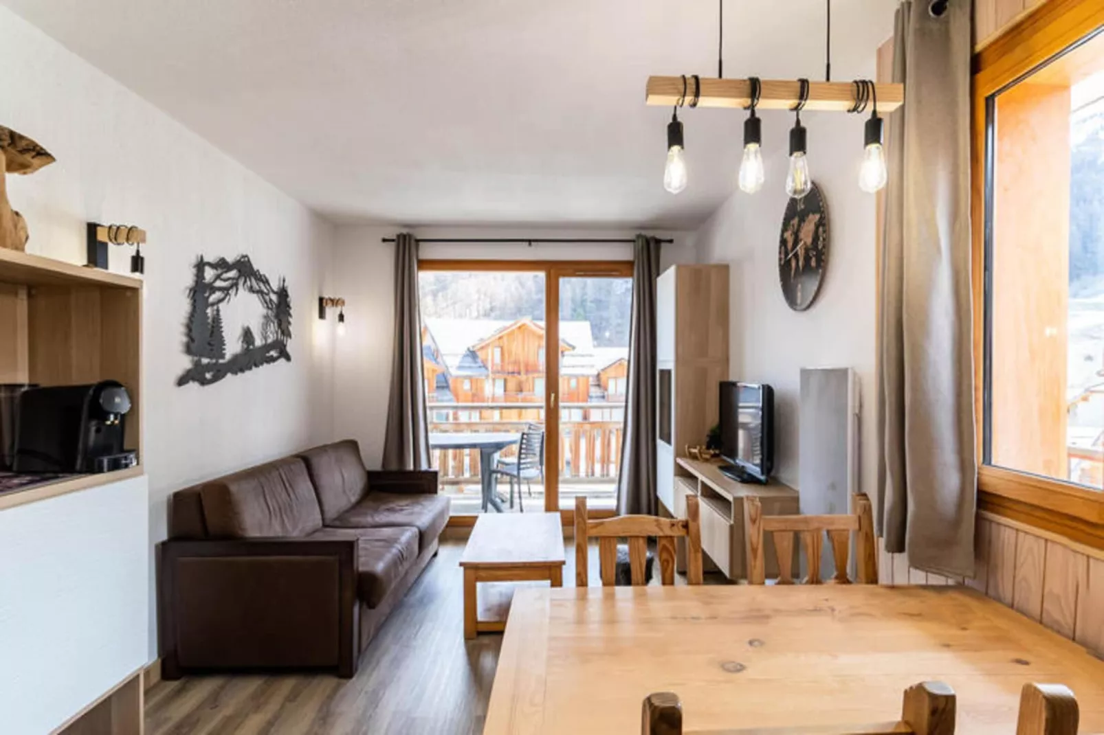 Résidence Le Balcon Des Airelles-Dining room