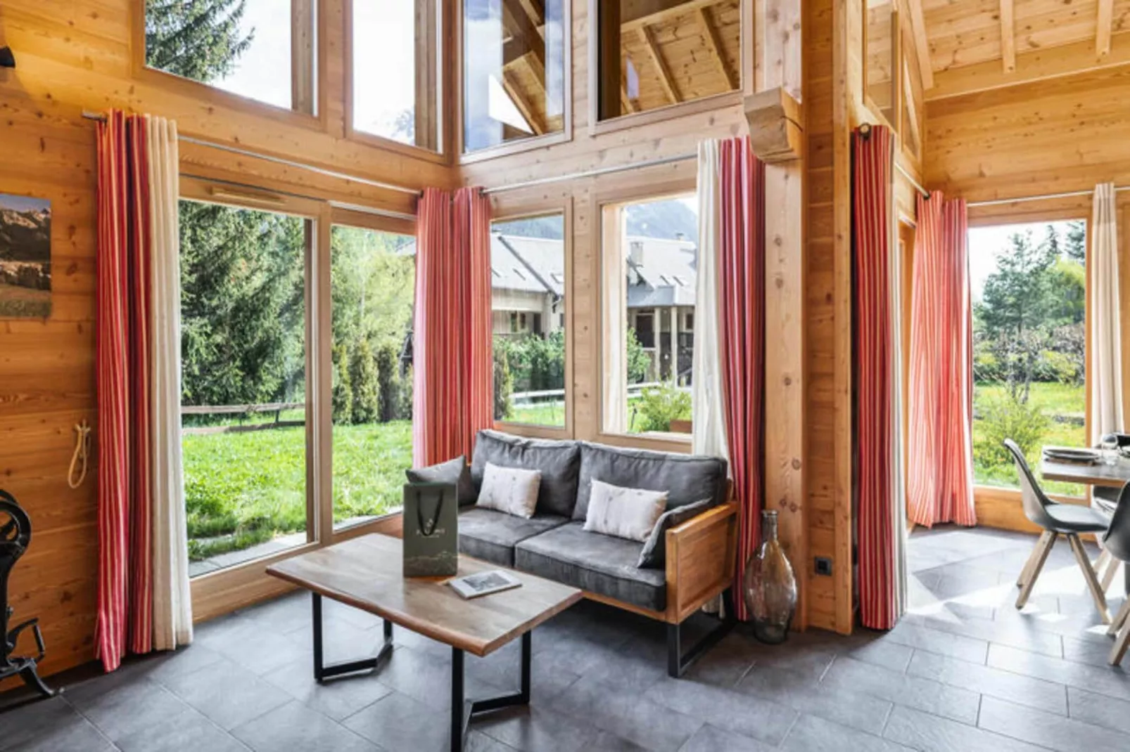 Résidence Marmottant-Außenbereich Sommer