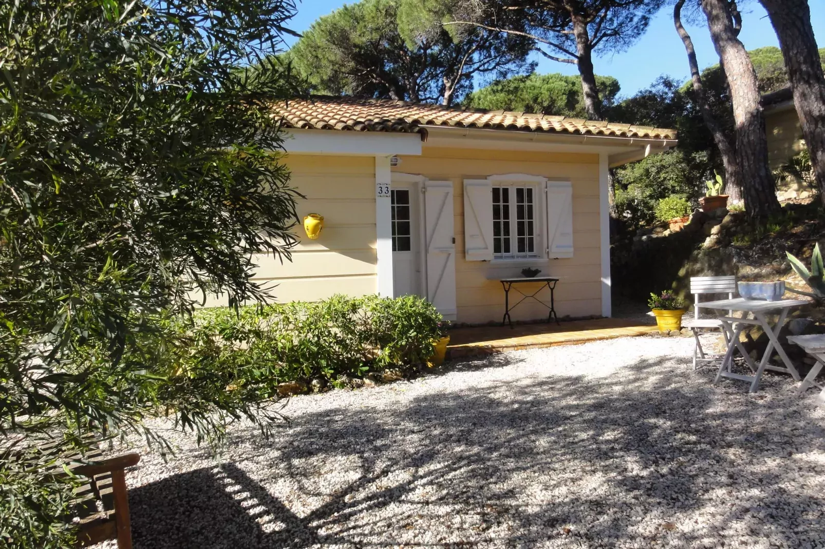 Les Baillis-Exterior summer