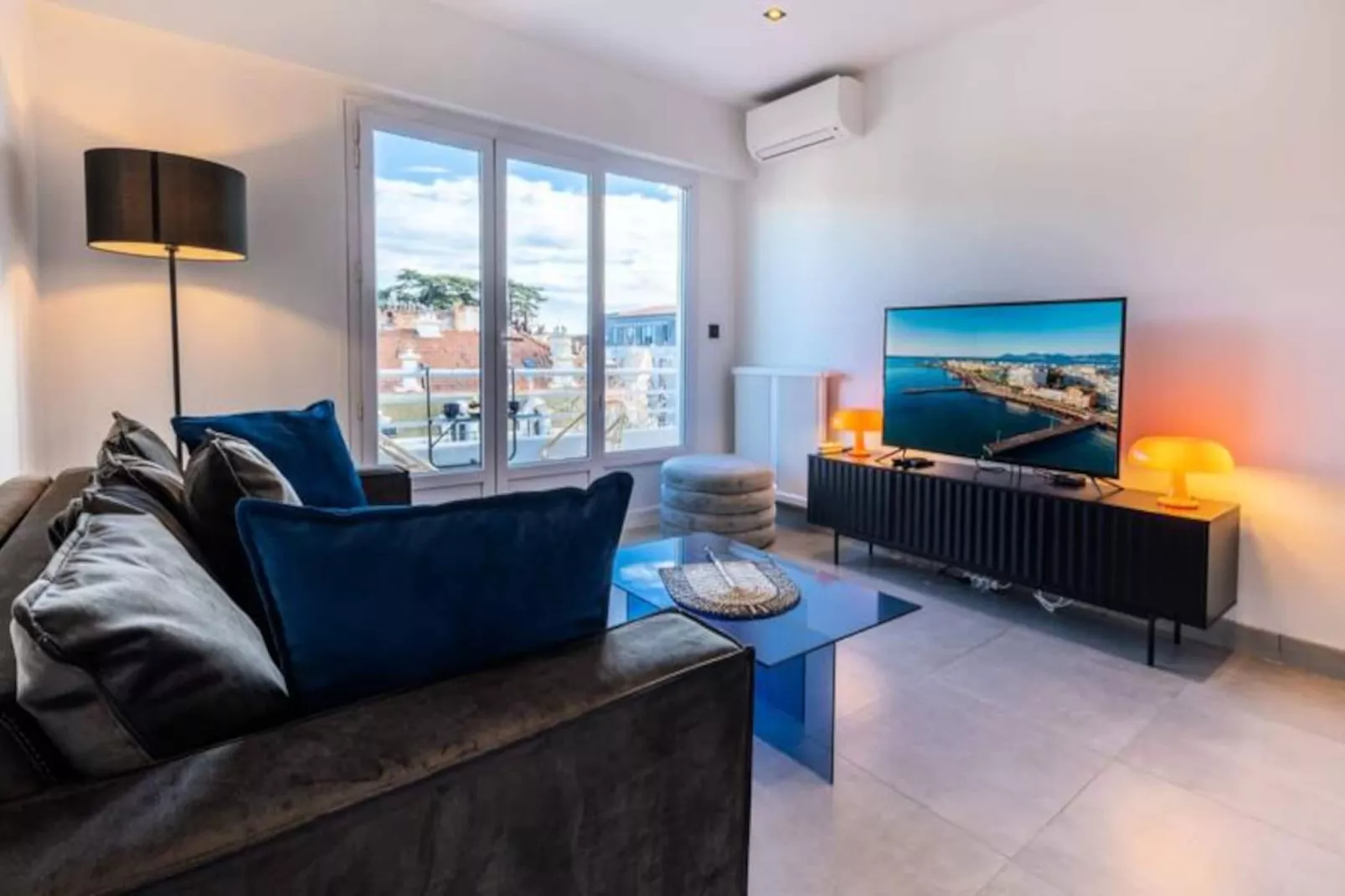 06az - Appartement Avec Terrasse 10min Du Palais-Image-tags.