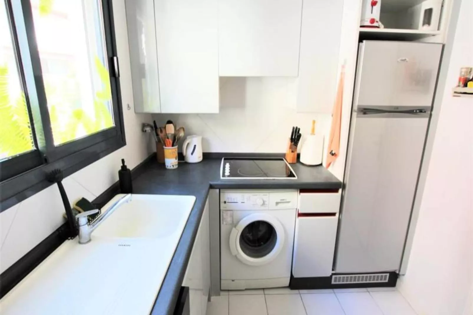 Résidence Appartement Rénové Avec 2 Chambres & Salle De Bain à La Décoration Raffinée-Salle de loisirs