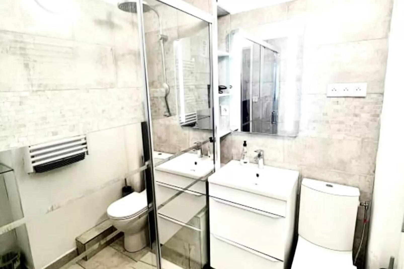 Résidence Studio Climatis&eacute; En Plein Centre Ville De Cannes &agrave; 2 Pas De Rue D'antibes-Ambiance