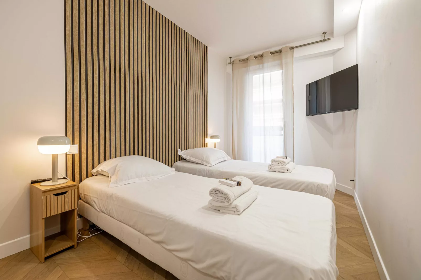 AF-28-HESPERIDE-Untagged