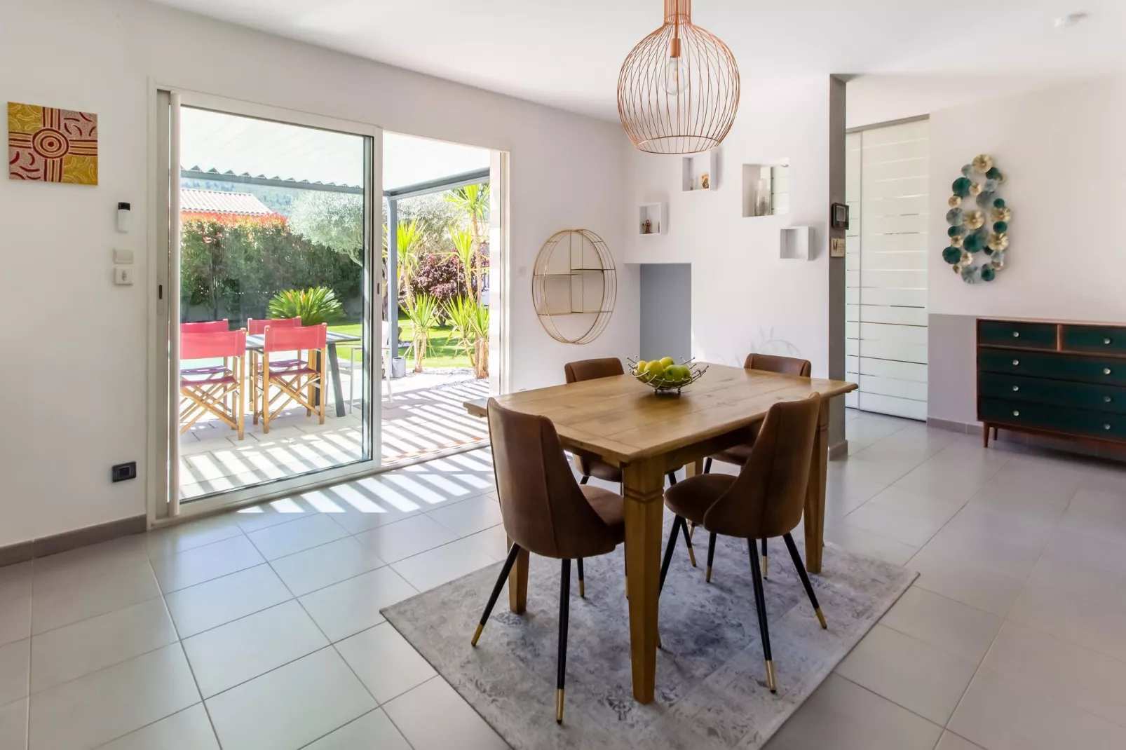 Petit Maure-Dining room