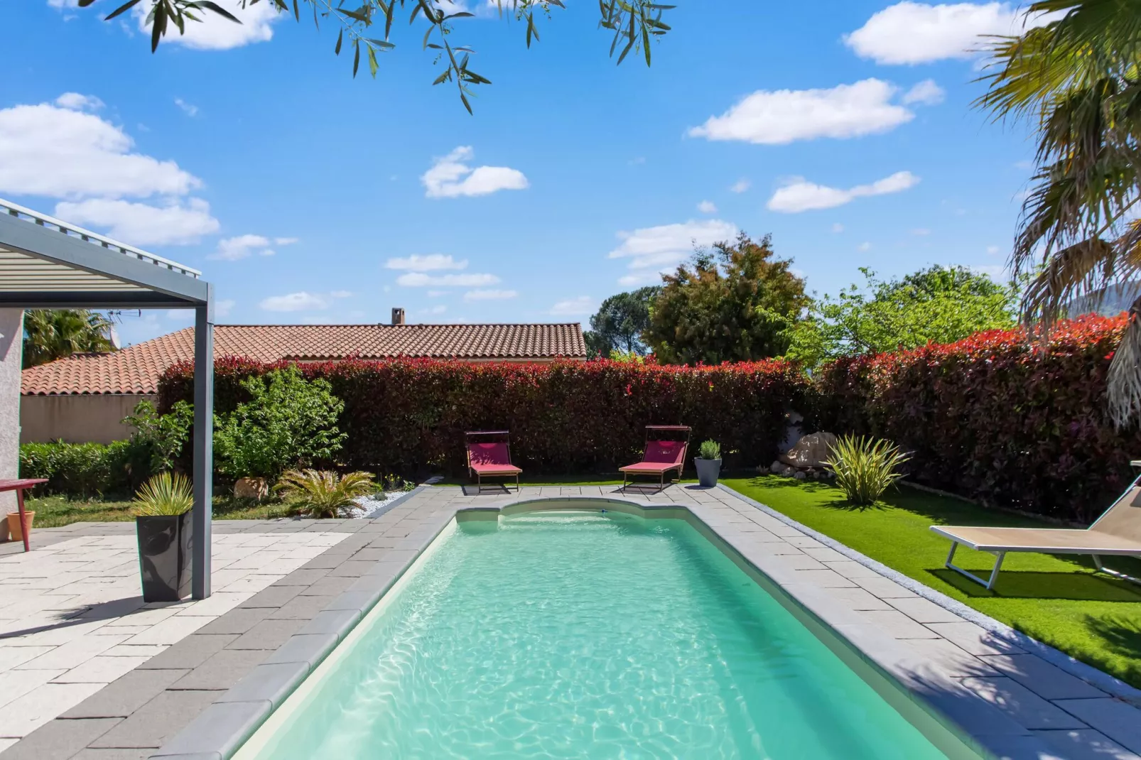Petit Maure-Pool