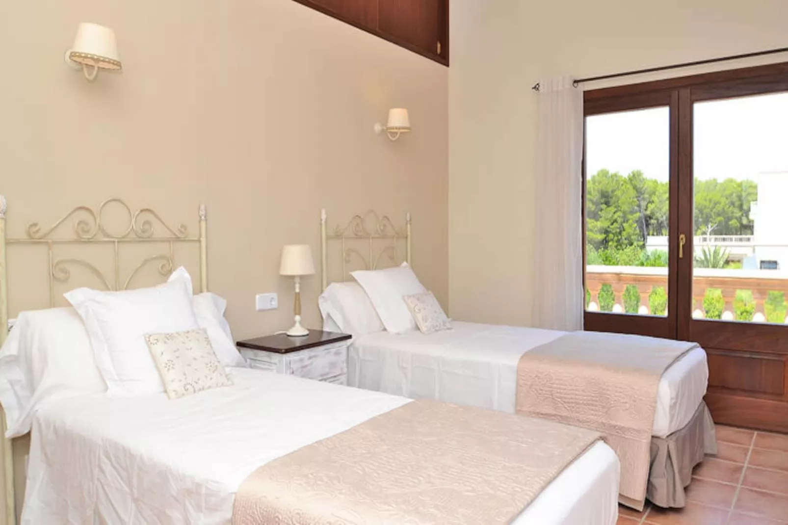 Maison à Son Serra de Marina-Image-tags.