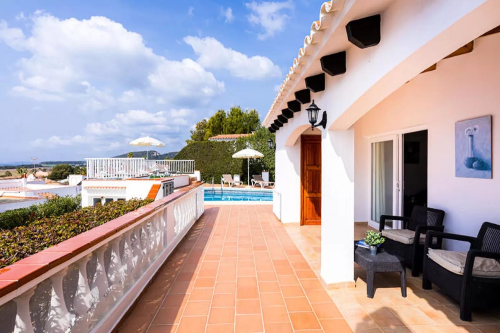 Maison à Son Bou-Image-tags.