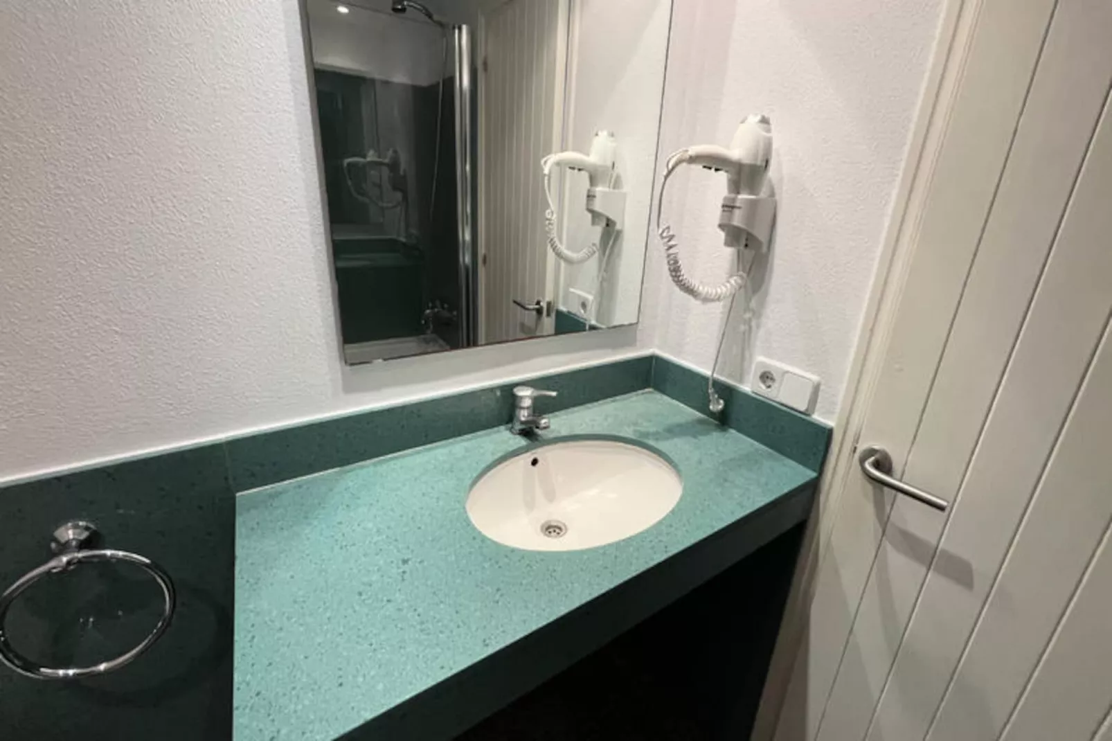 Appartements à Son Bou-Image-tags.