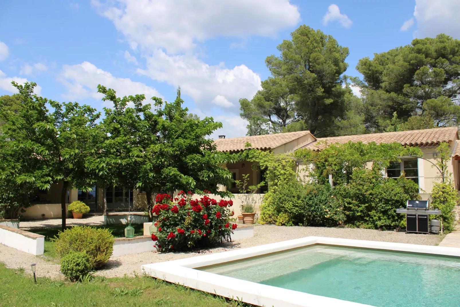 Clos de la colle-Pool