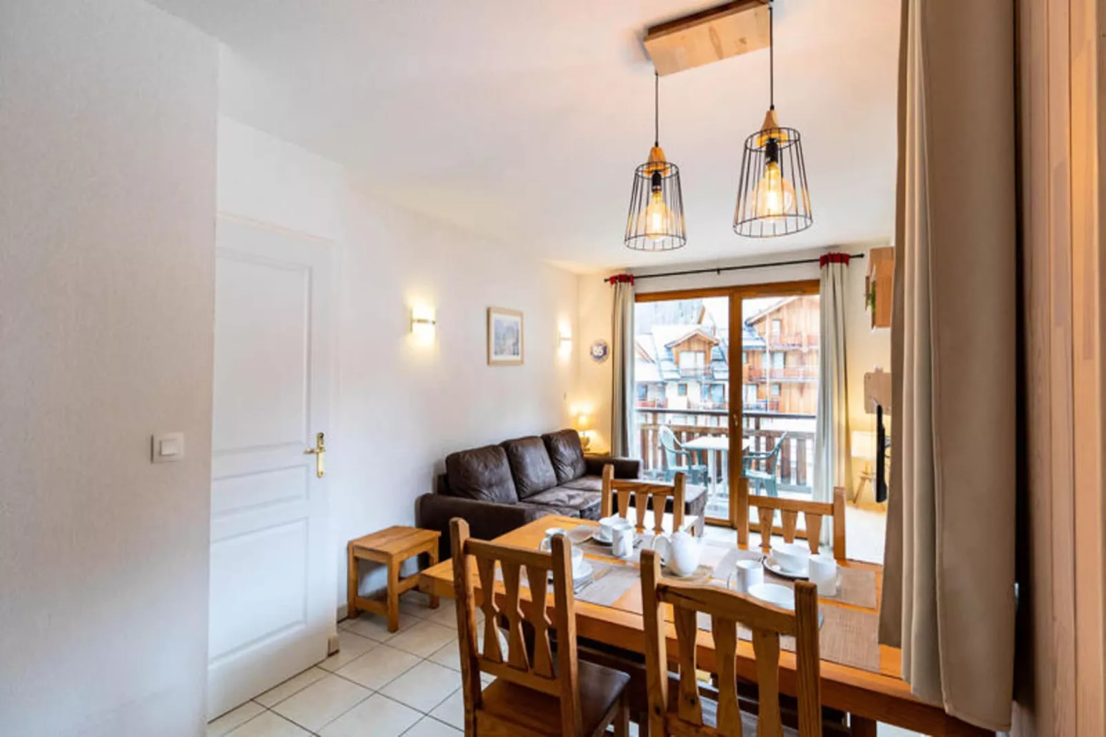 Résidence Le Balcon Des Airelles-Dining room