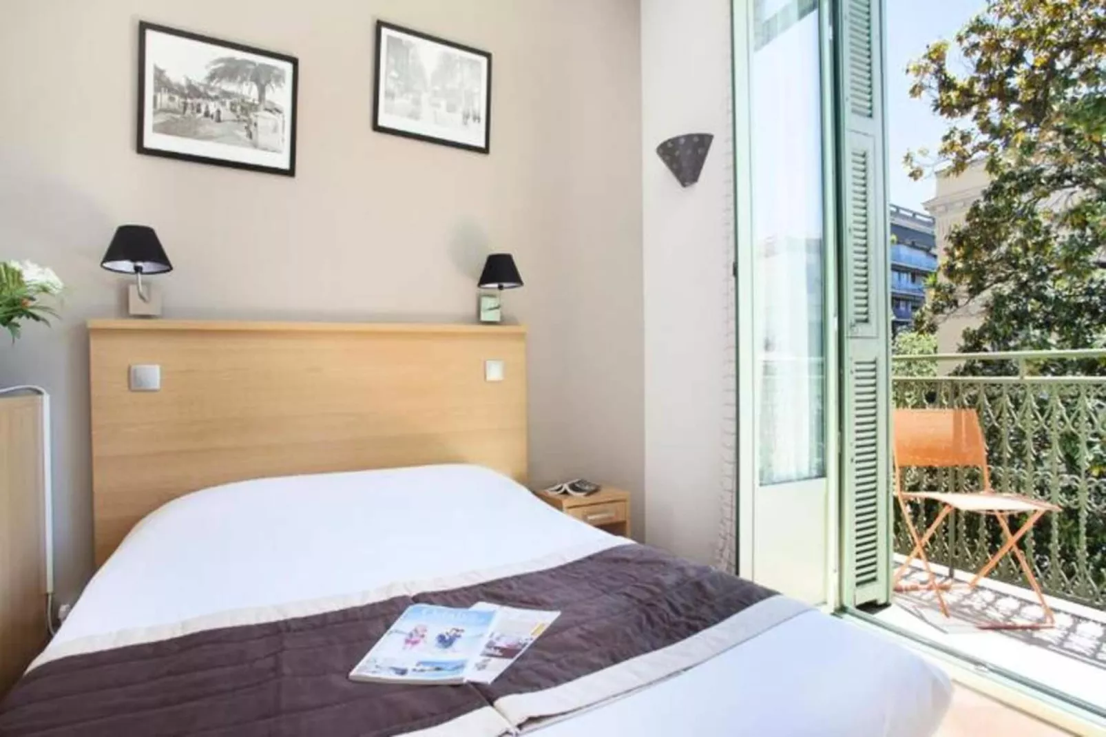 Appart'hôtel Odalys Palais Rossini-Exterior in summer