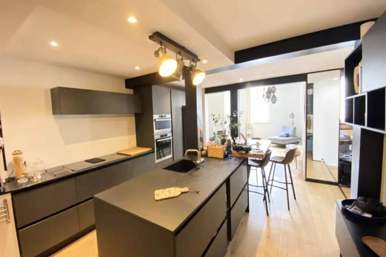 06bx : Superbe Loft - 100m2 - 6 Personnes-Exterior in summer