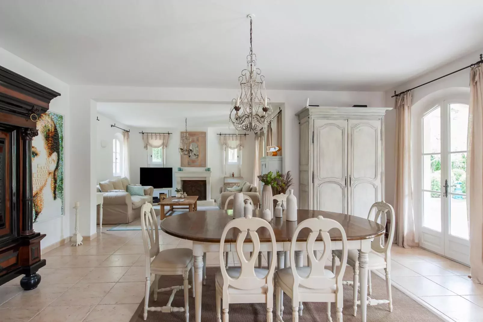Villa petit Castellane  version 6 pers-Dining room