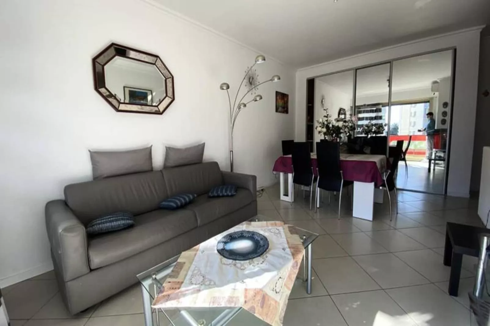 Résidence 2 Pi&egrave;ces Plein Sud &agrave; 300m De La Croisette ☀live In Le Bosquet☀-Wohnzimmer