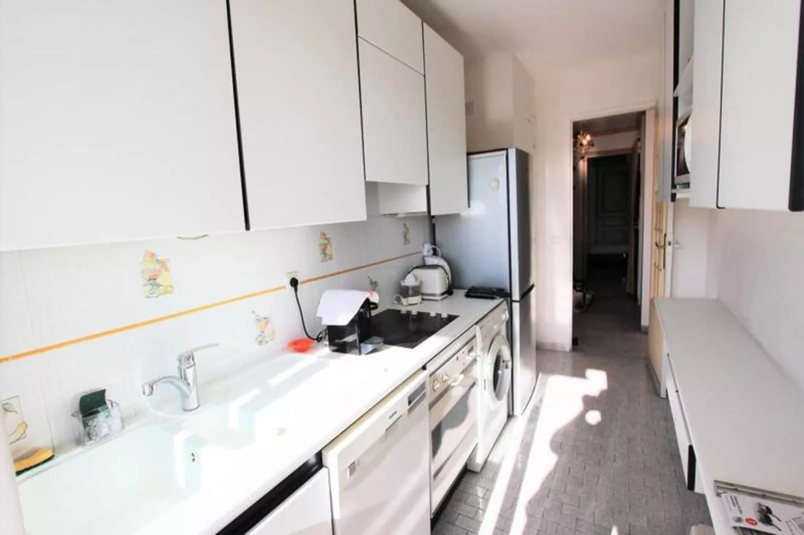 Résidence Appartement Climatis&eacute; 5 Voyageurs De 80 M2, Centre Ville Et Croisette-Kitchen
