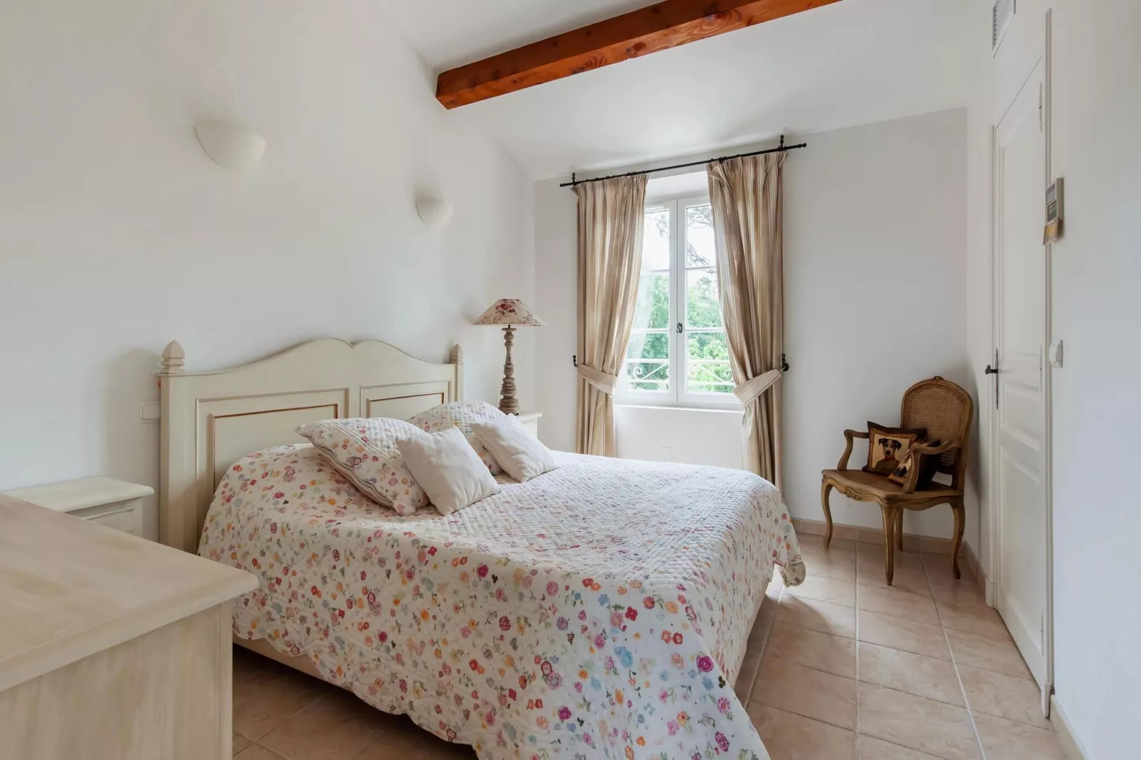 Villa petit Castellane  version 6 pers-Bedroom