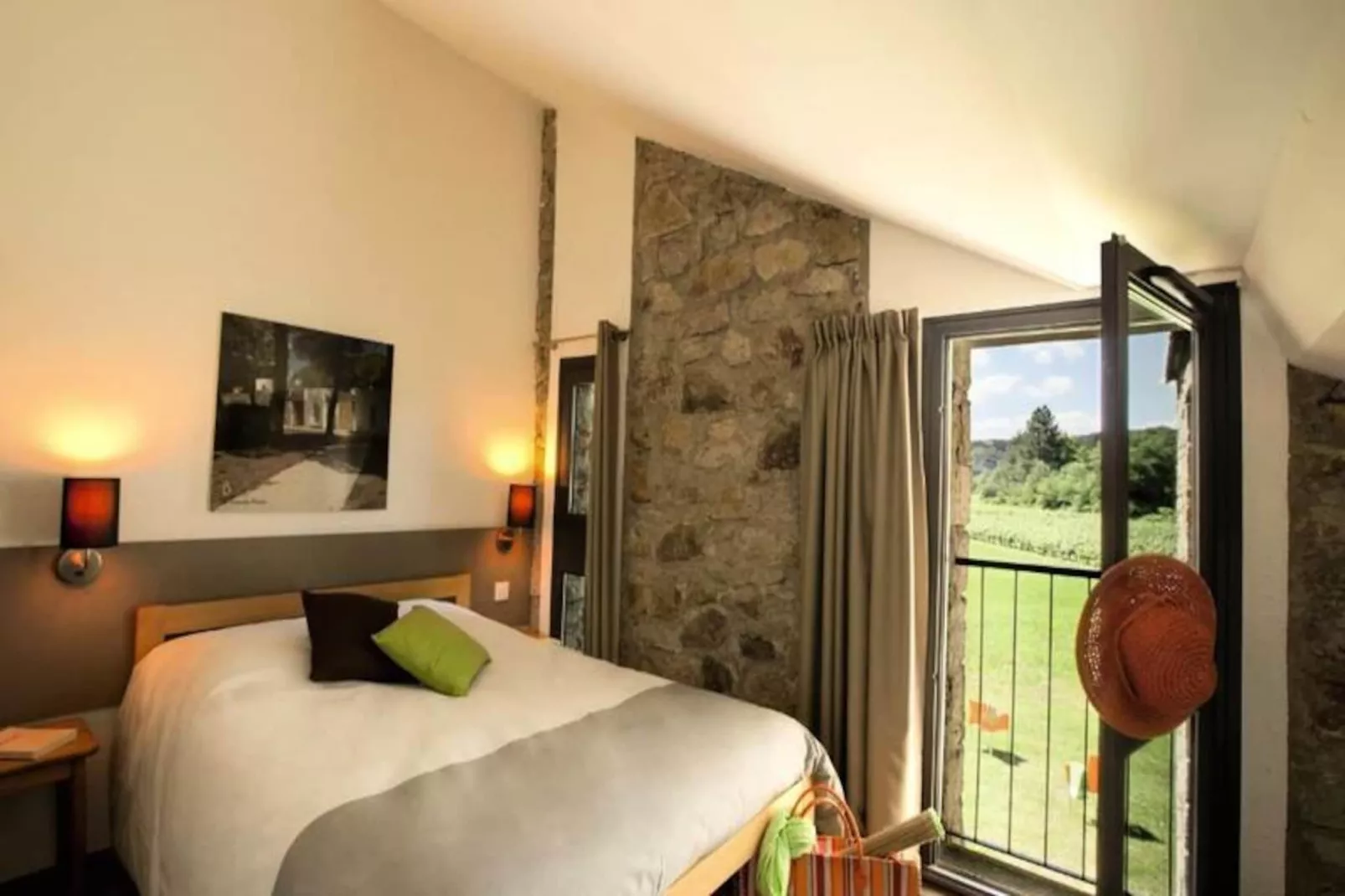 Terres de France - Domaine des Vans-Image-tags.