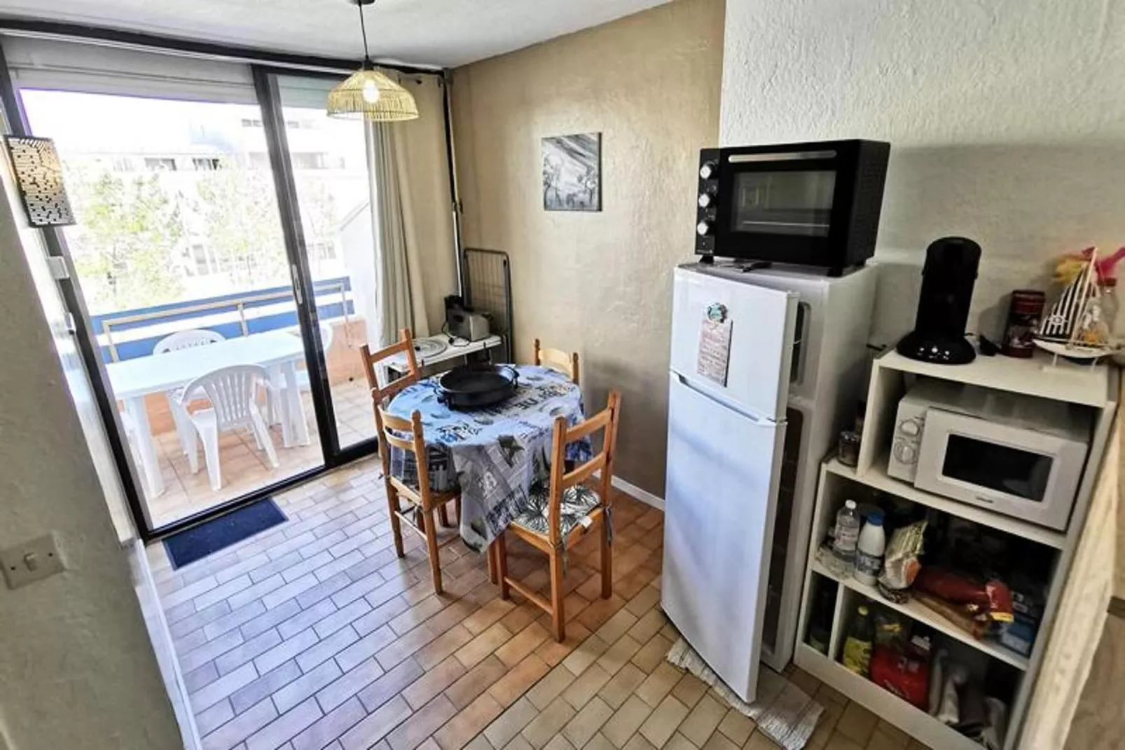 Résidence Les Arenes-Dining room