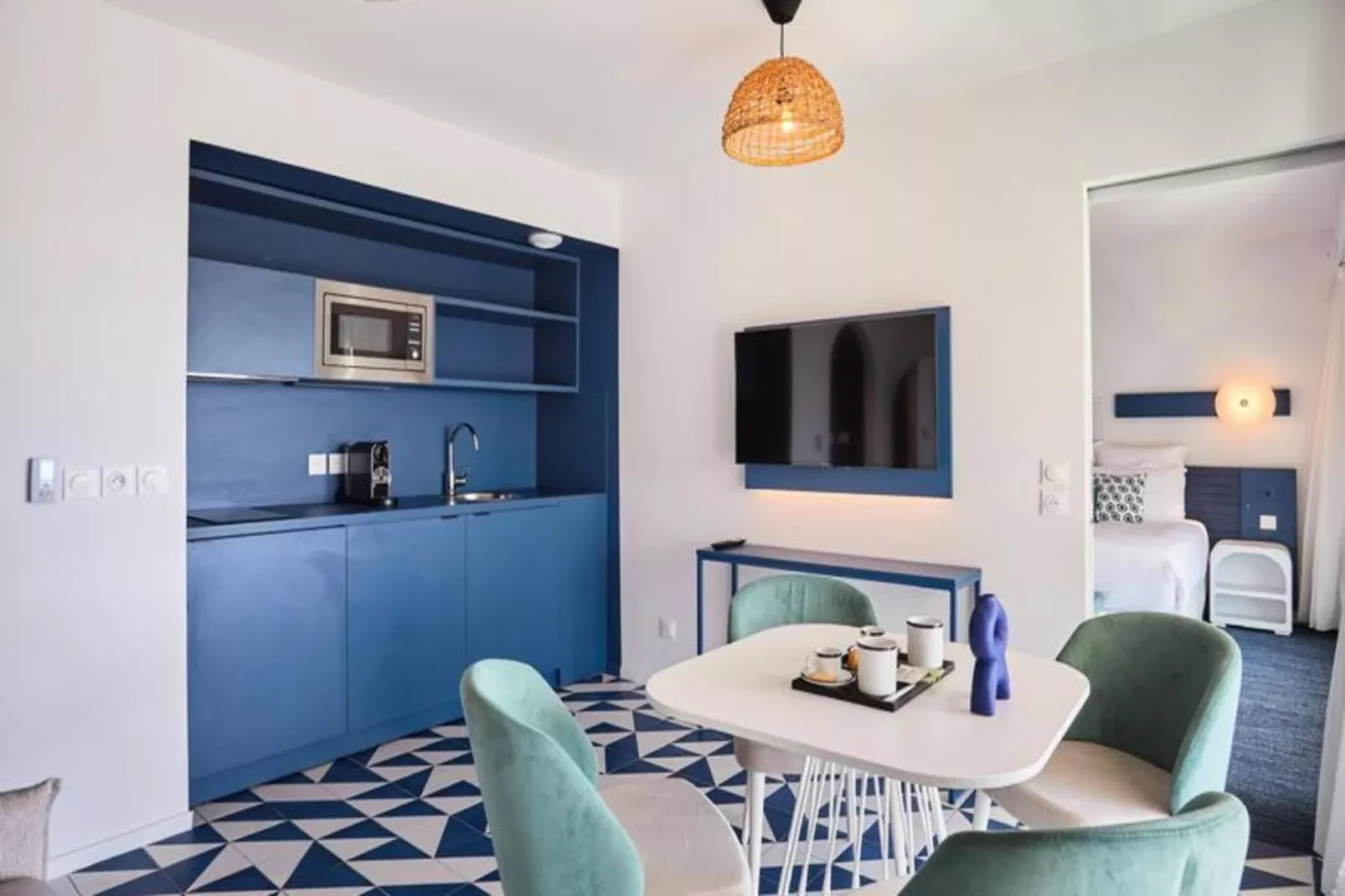 Appart'hôtel Odalys City Centre Euromed-Exterior in summer