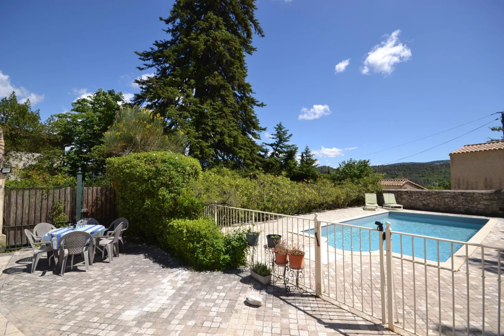 Petite maison-Pool