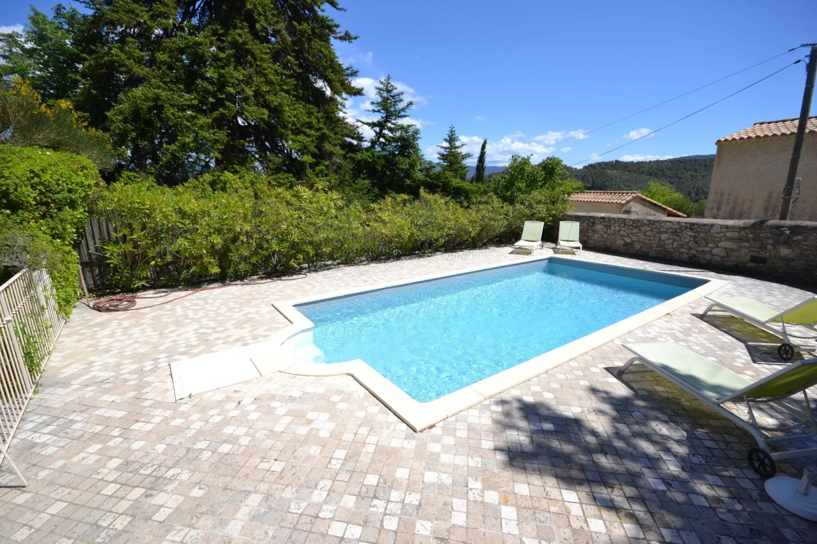 Petite maison-Pool