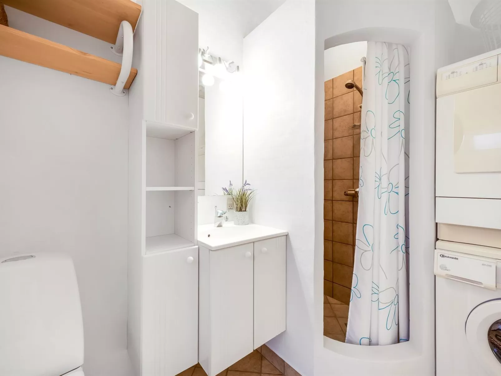 "Gidske" - 1.1km from the sea-Drinnen