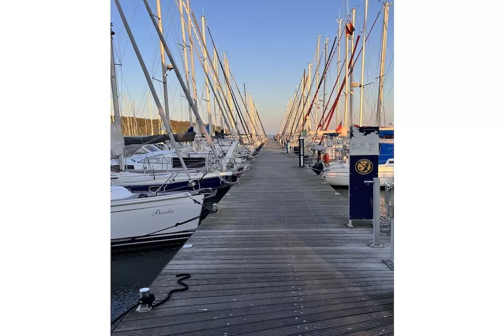 453458-Nicht zugeordnet