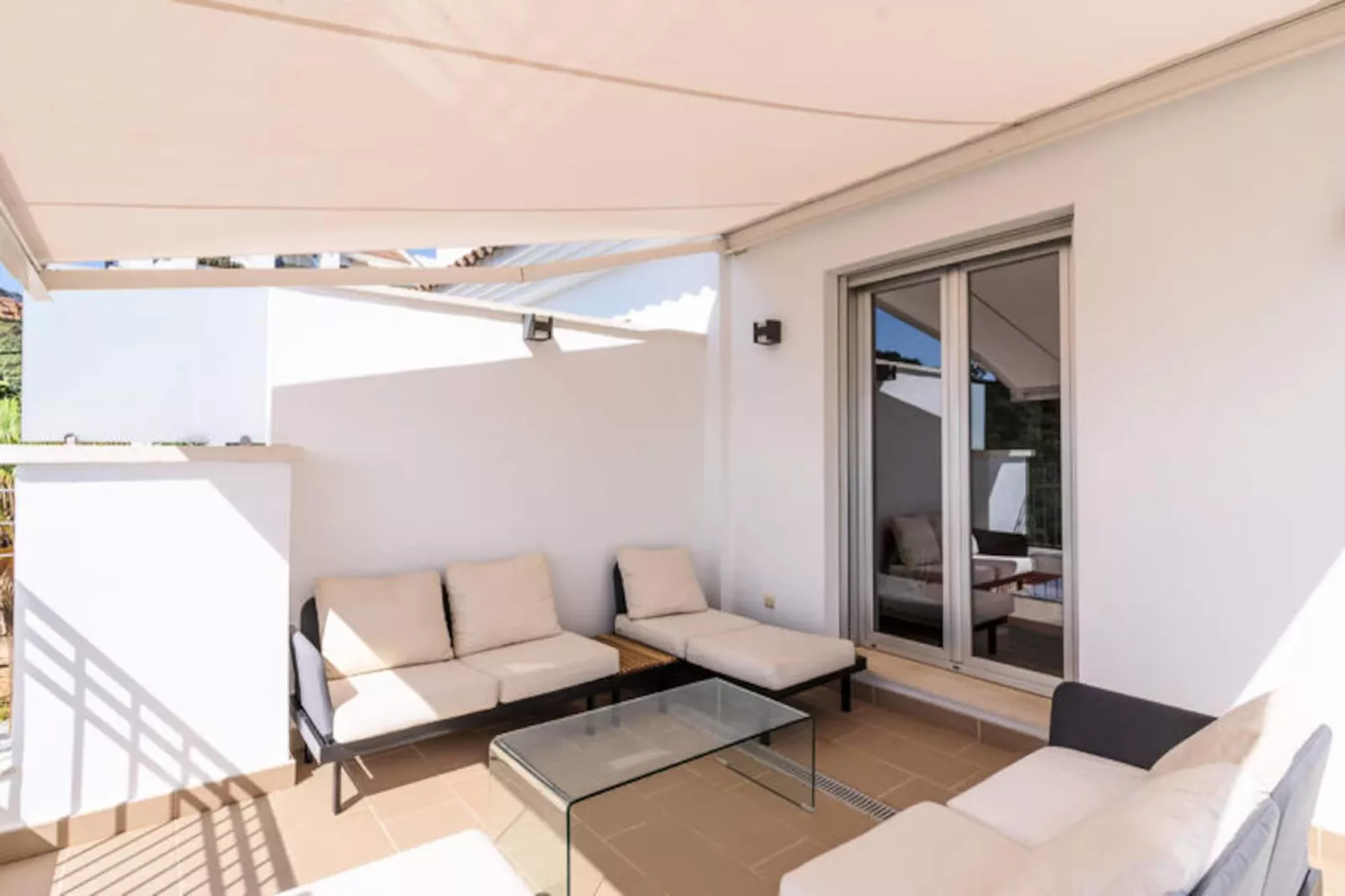 Appartements à Ojen-Image-tags.