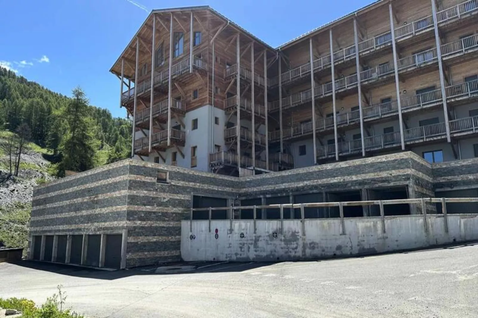 Varsea Residence - Außenbereich Sommer