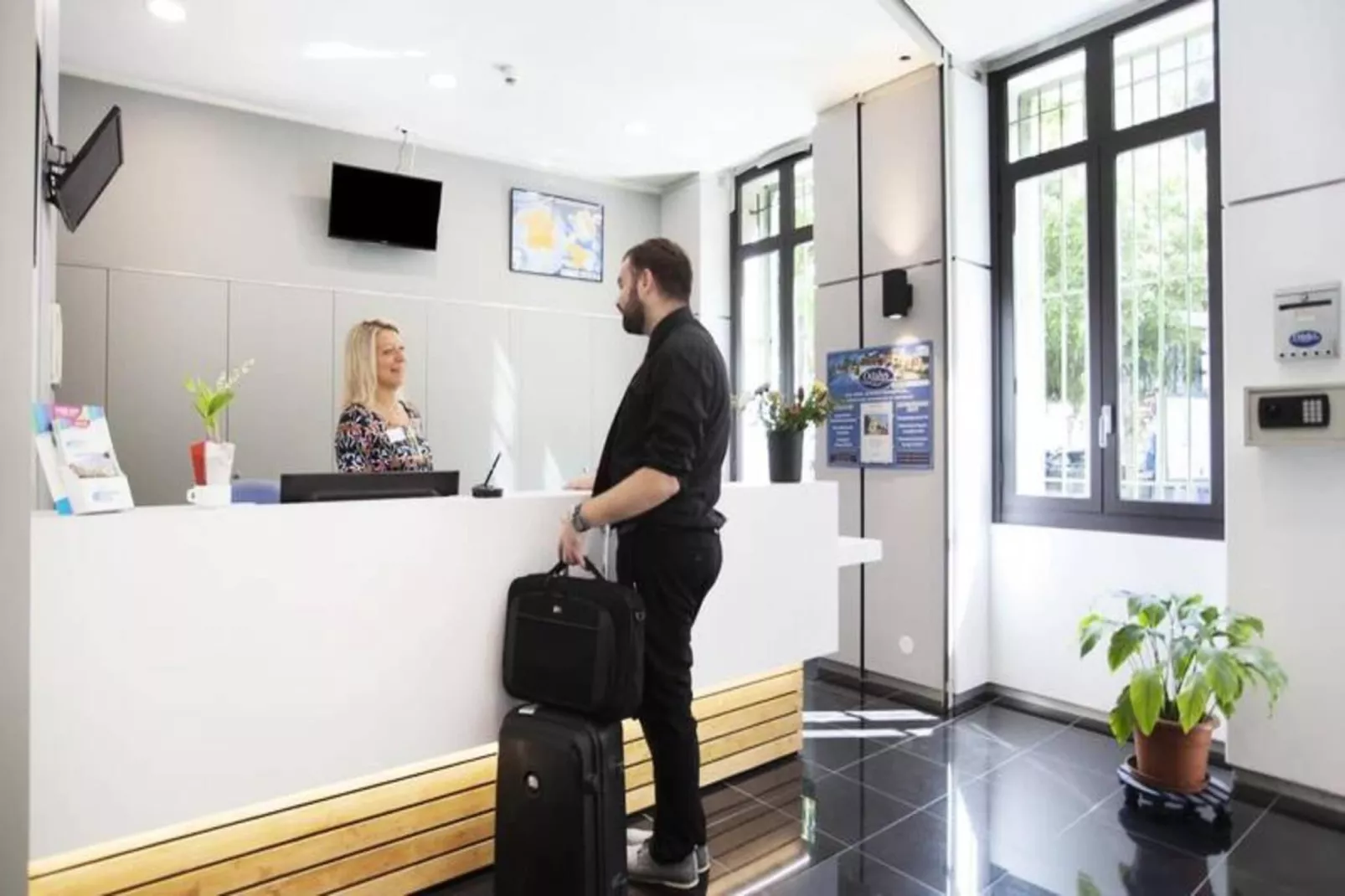 Appart'hôtel Odalys Palais Rossini-Empfangshalle