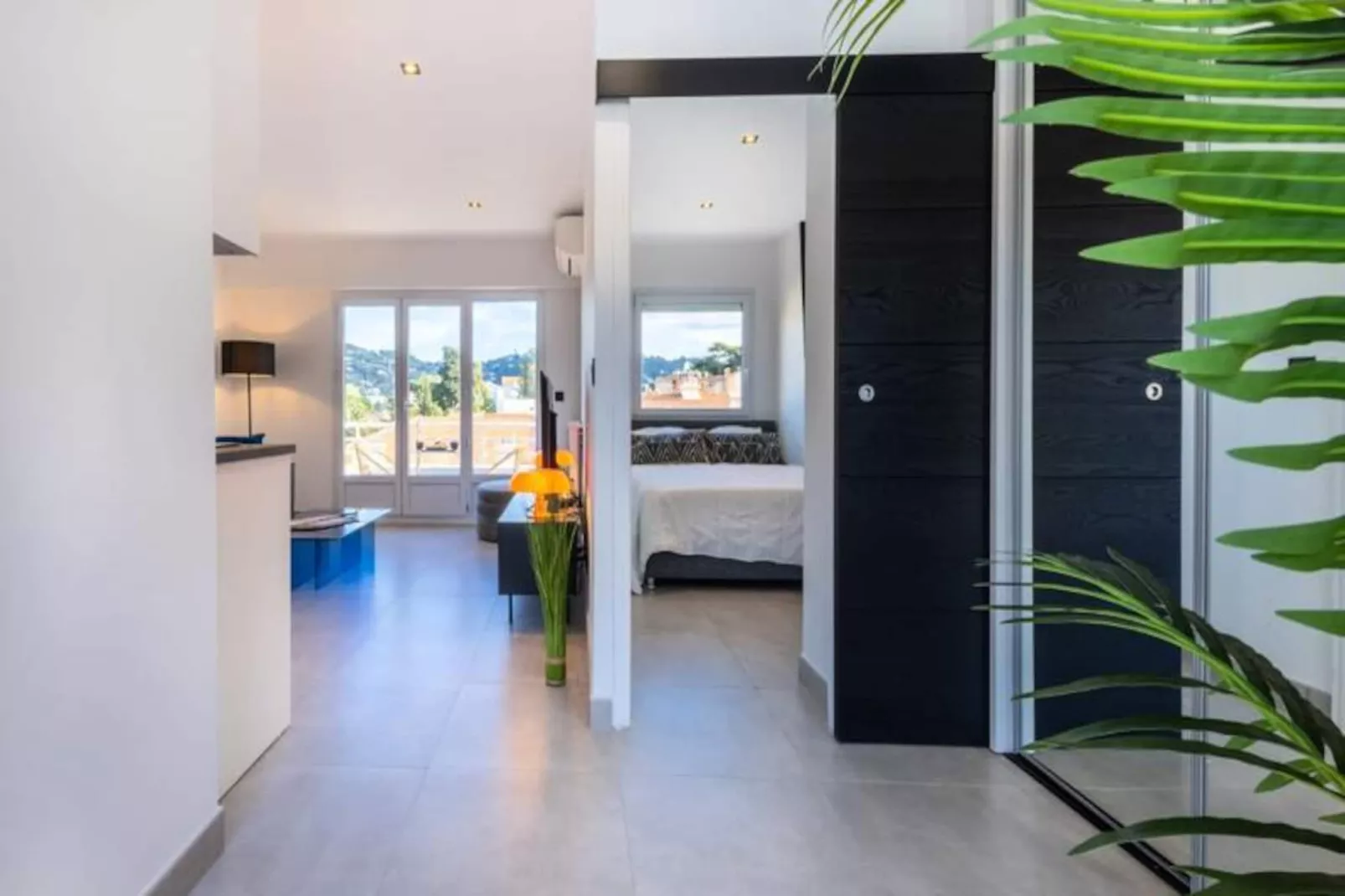 06az - Appartement Avec Terrasse 10min Du Palais-Image-tags.