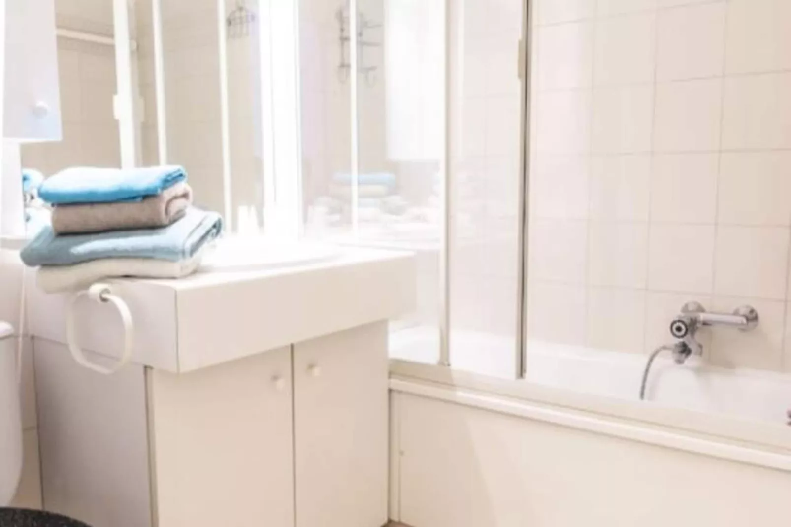 Résidence Coeur De La Rue Meynadier-Bathroom