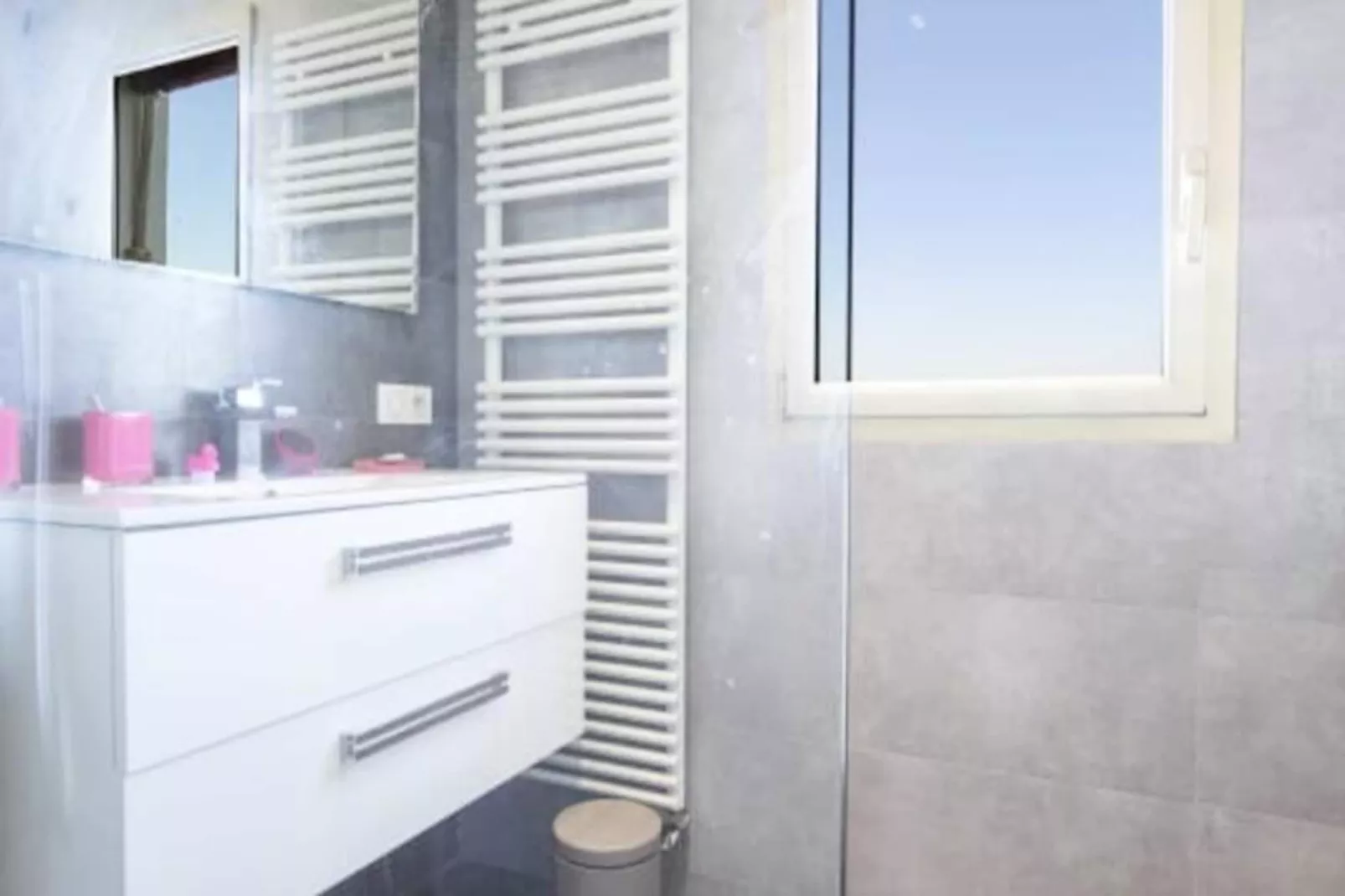 Résidence Bnb Renting 3 Pi&egrave;ces Avec Une Vue &agrave; Couper Le Souffle &agrave; Antibes !-Image-tags.