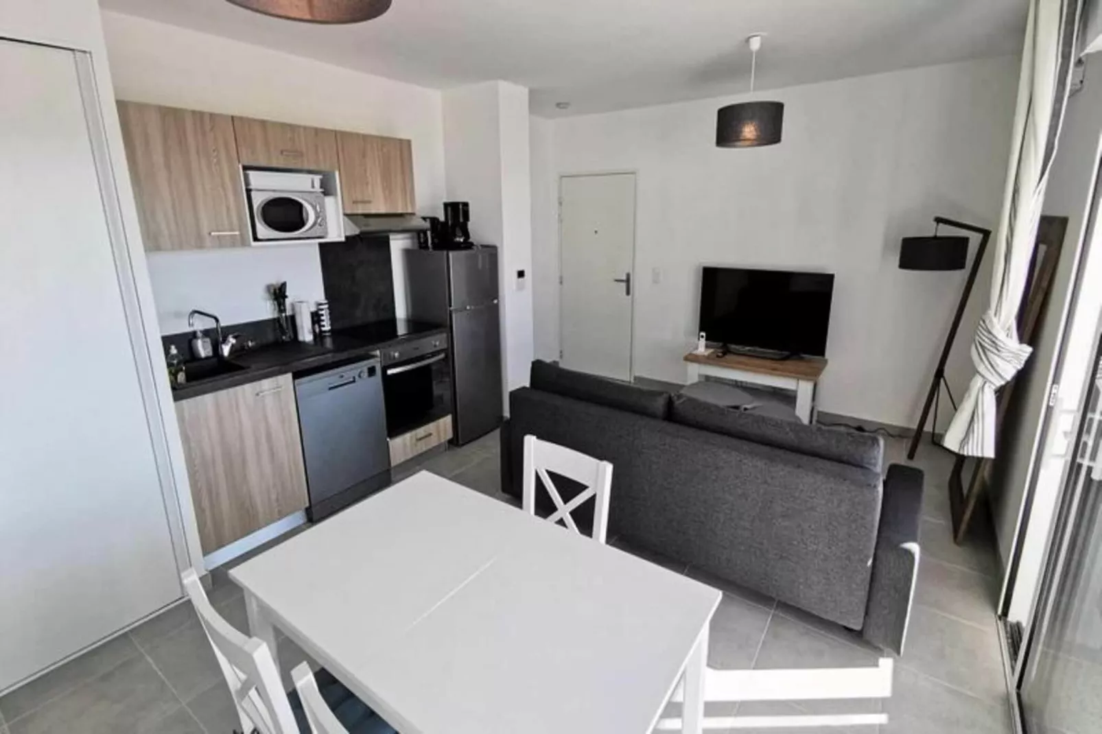 Résidence Les Voiles Blanches-Dining room