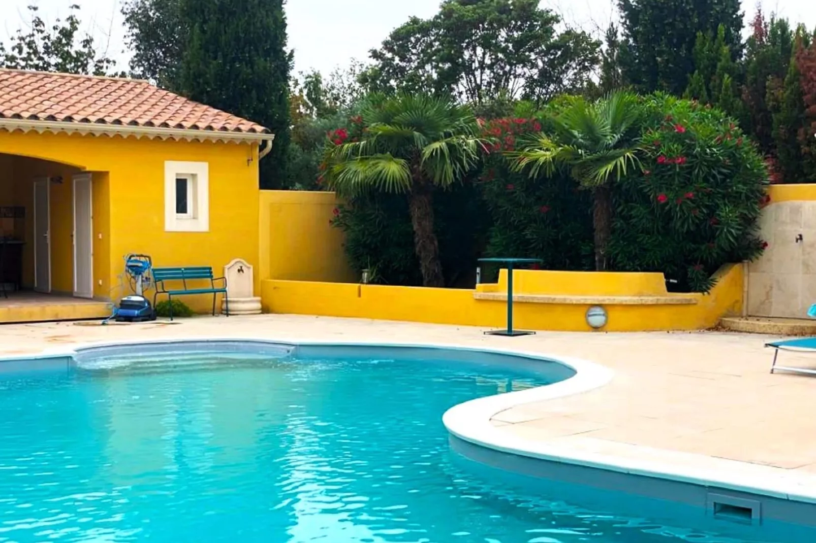 Villa - L'ISLE-SUR-LA-SORGUE-Pool