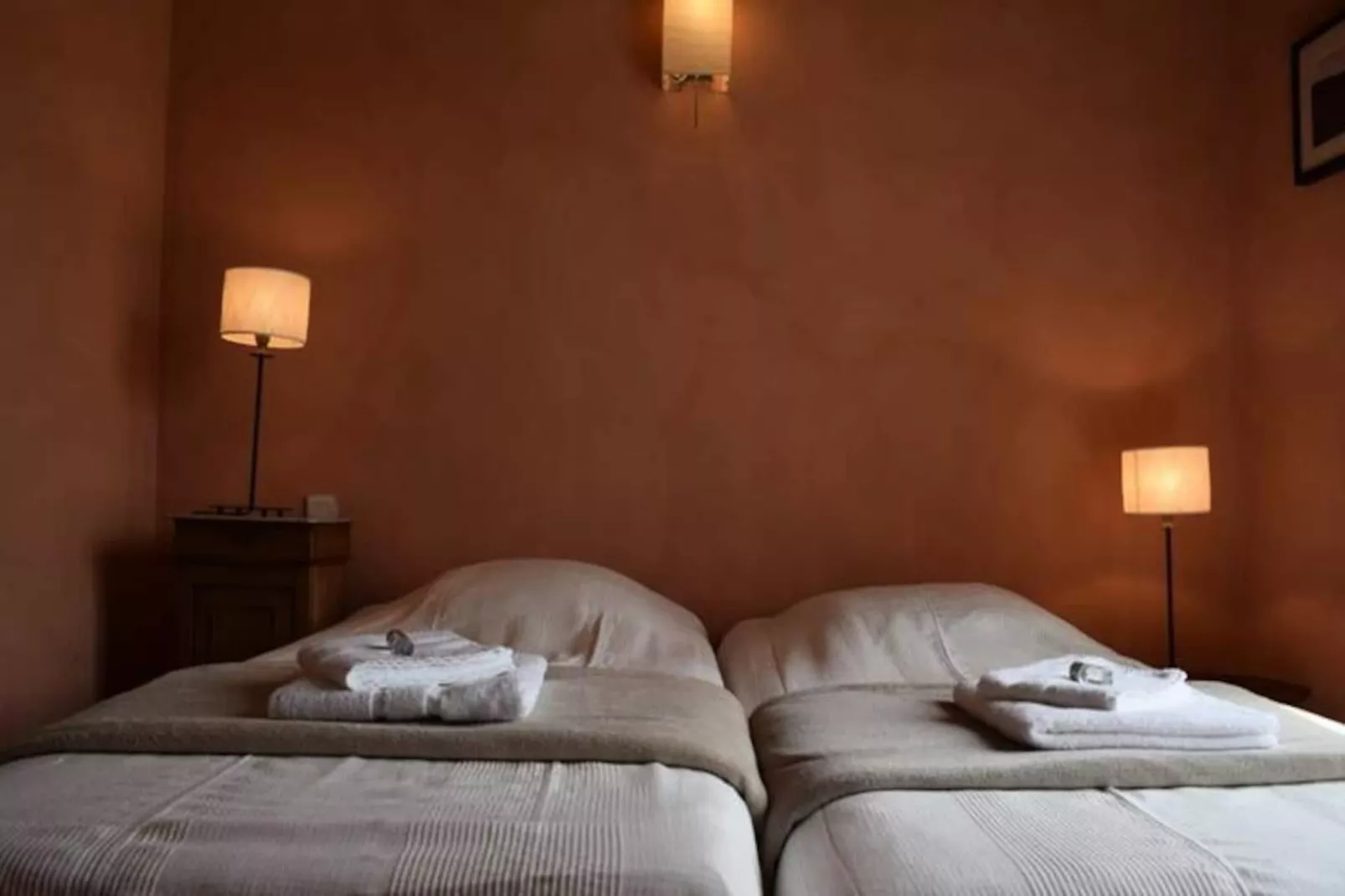 Maison Marie, Authenticit&eacute; Sur Le Golf De Pont Royal-Image-tags.