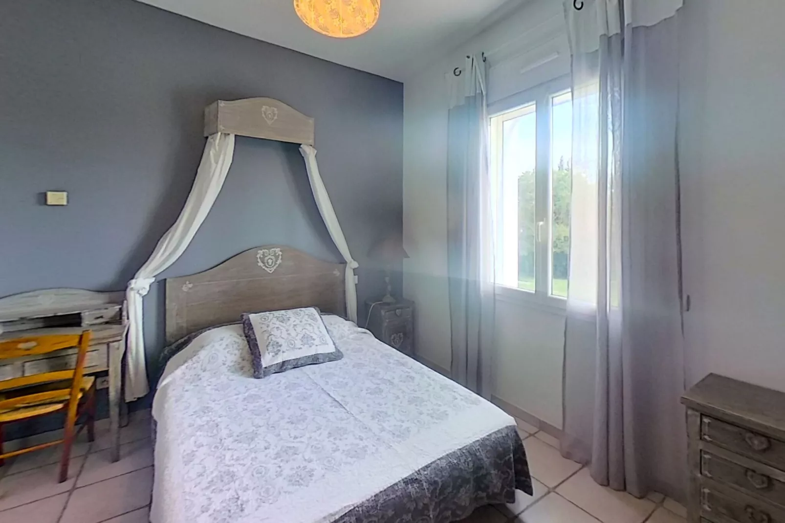Villa - L'ISLE-SUR-LA-SORGUE-Bedroom