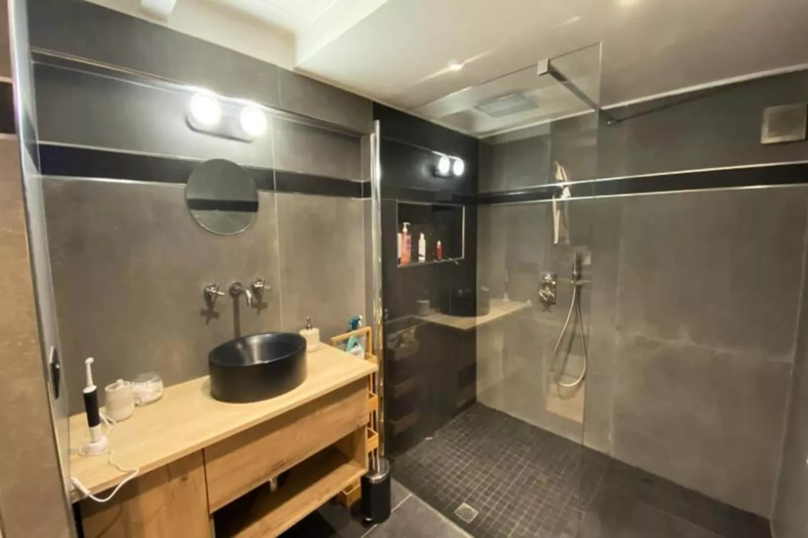 06bx : Superbe Loft - 100m2 - 6 Personnes-Exterior in summer