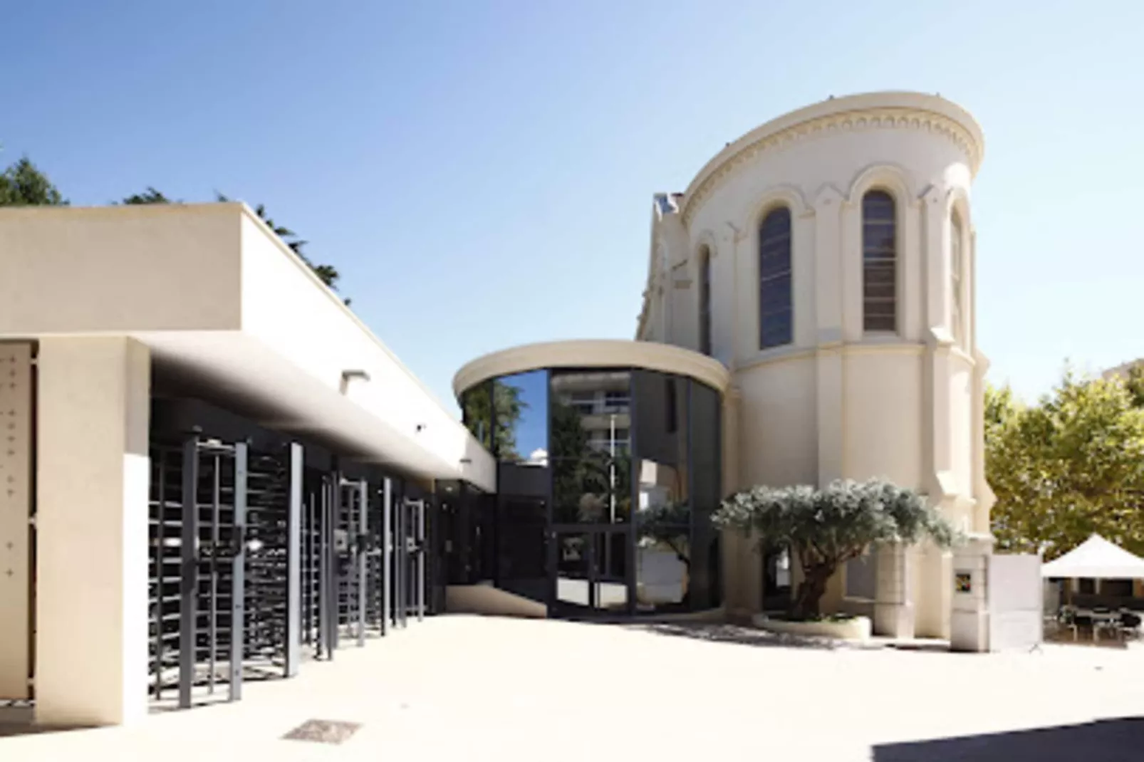 Résidence Charmant Studio Cannes Centre Id&eacute;al Congr&egrave;s Et Vacances ❤live In Gazagnair❤-Exterior in summer