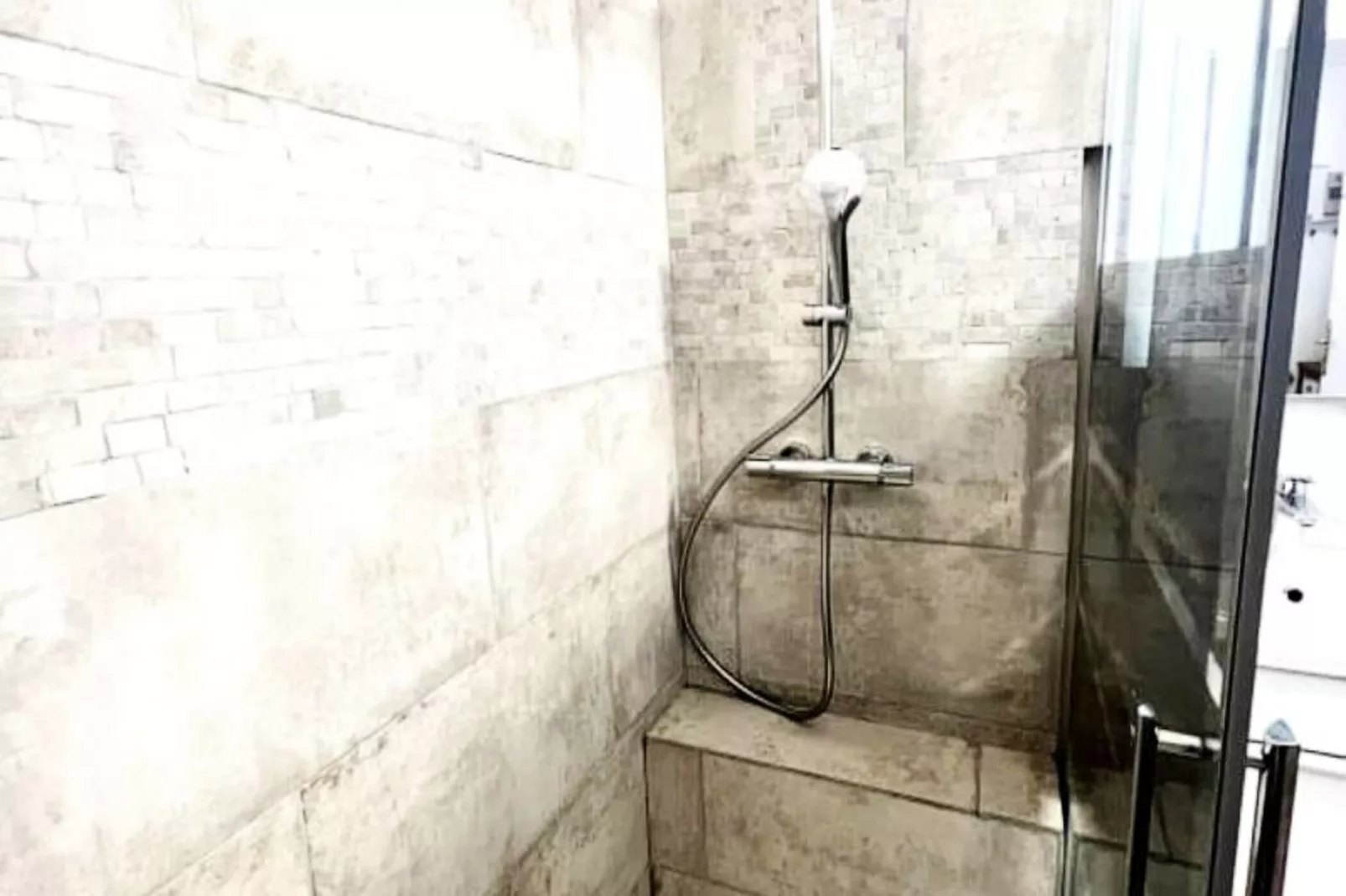 Résidence Studio Climatis&eacute; En Plein Centre Ville De Cannes &agrave; 2 Pas De Rue D'antibes-Ambiance