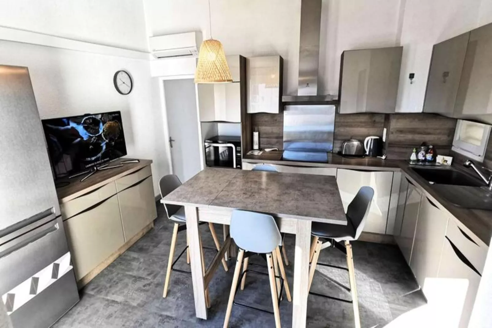 Résidence Les Zodiaques-Dining room