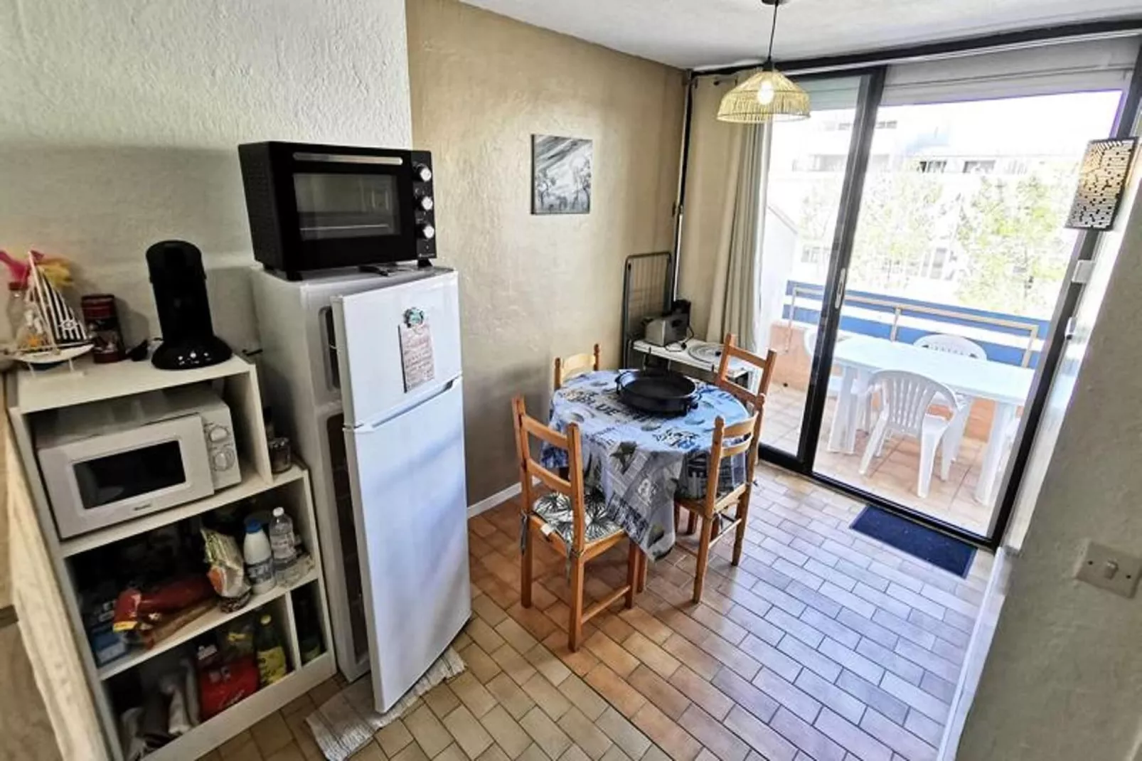 Résidence Les Arenes-Dining room