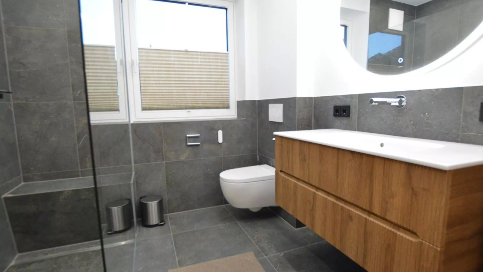 Bruggerheim-Bathroom