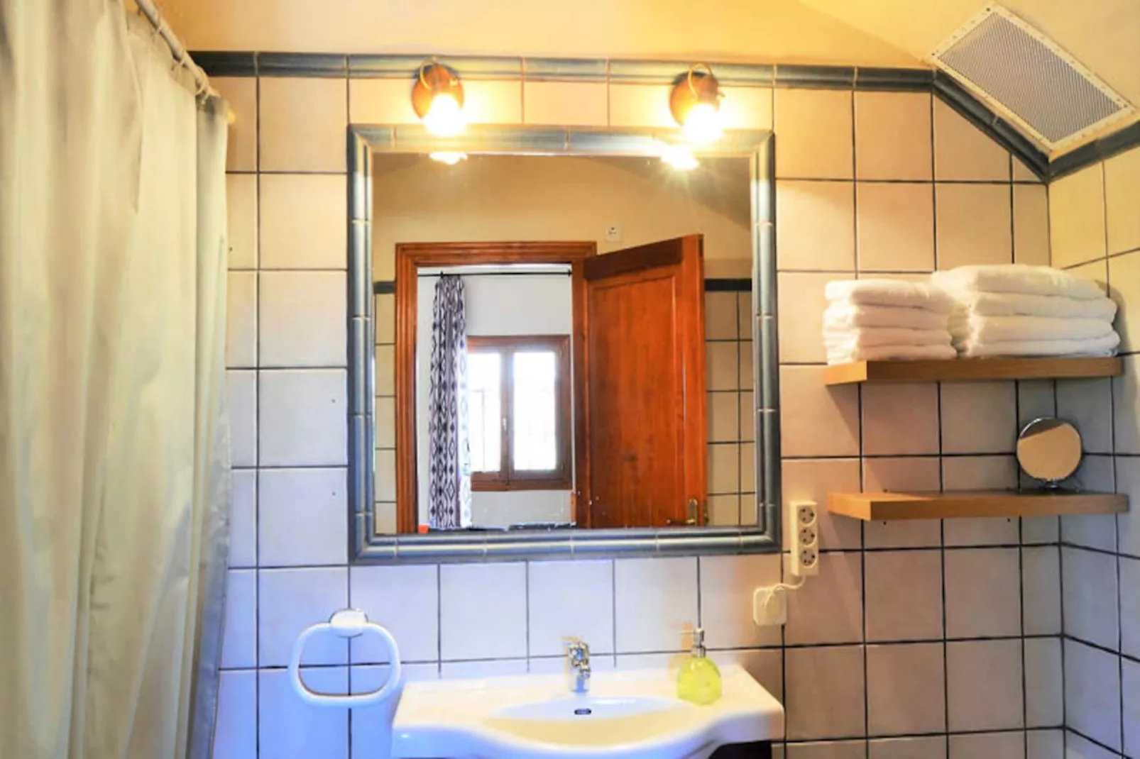 Maison à Son Serra de Marina-Image-tags.