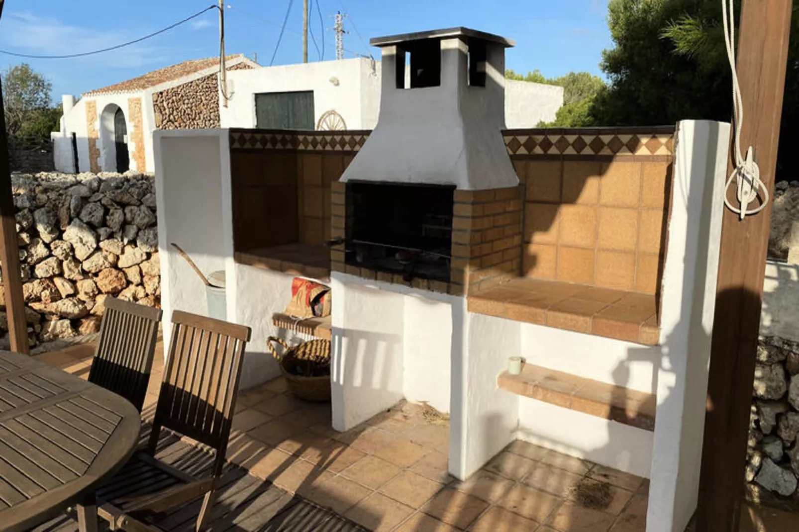 Maison à Son Bou-Image-tags.