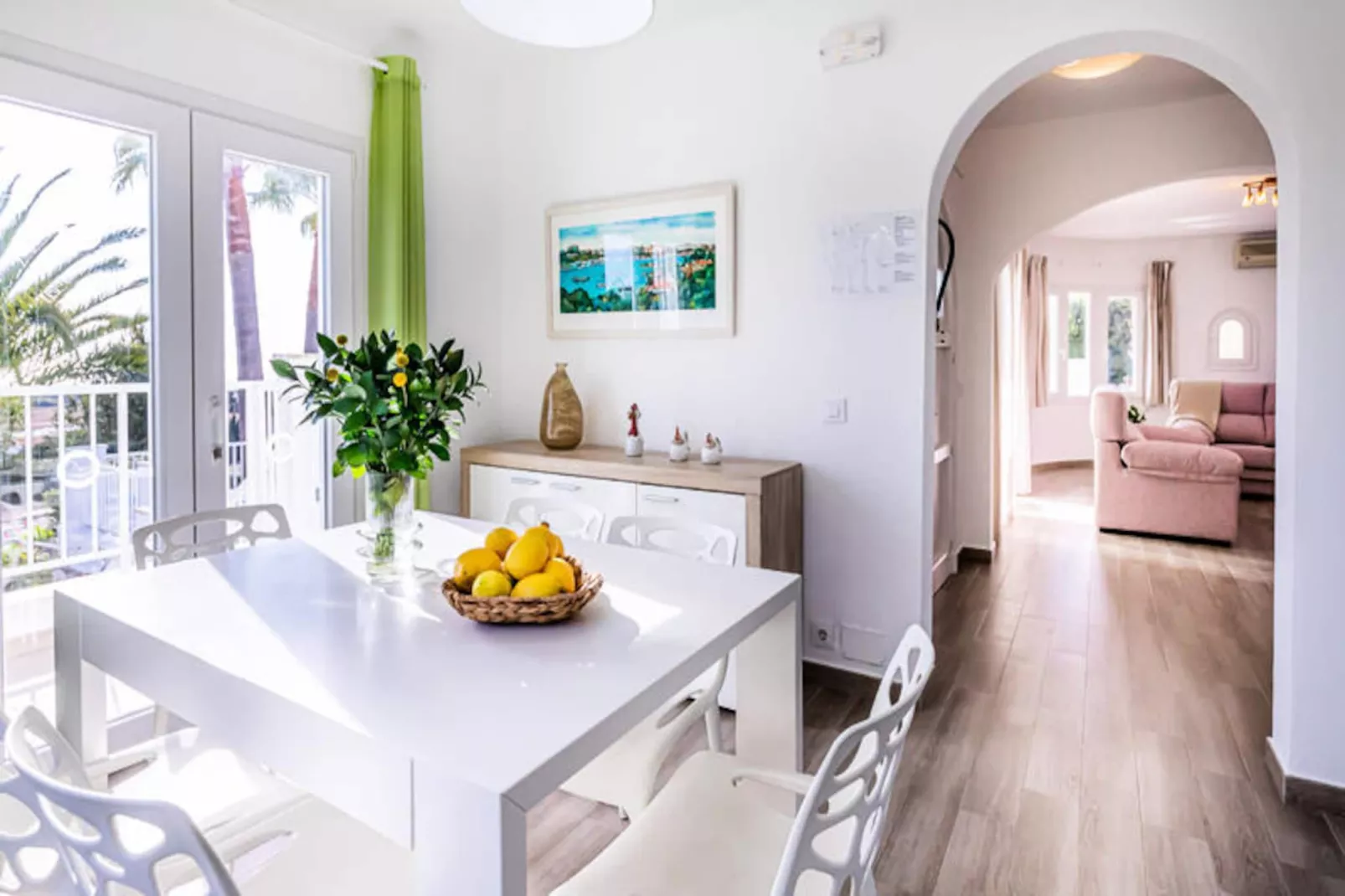 Maison à Son Bou-Image-tags.